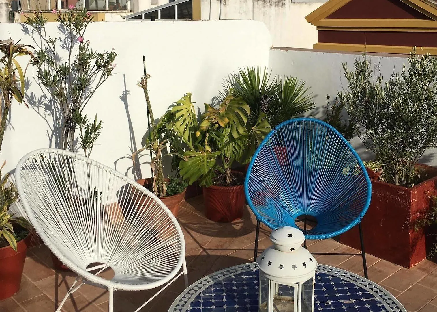 Un Patio En Santa Cruz Hotel Seville Spain