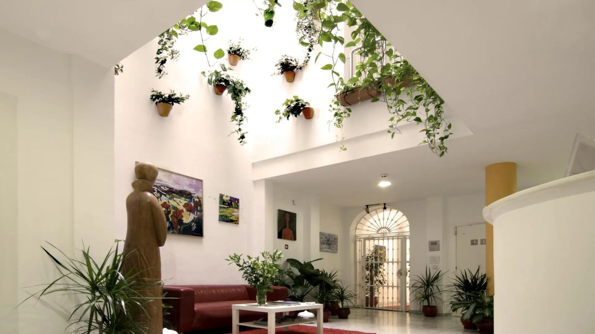 Un Patio En Santa Cruz Hotel Seville